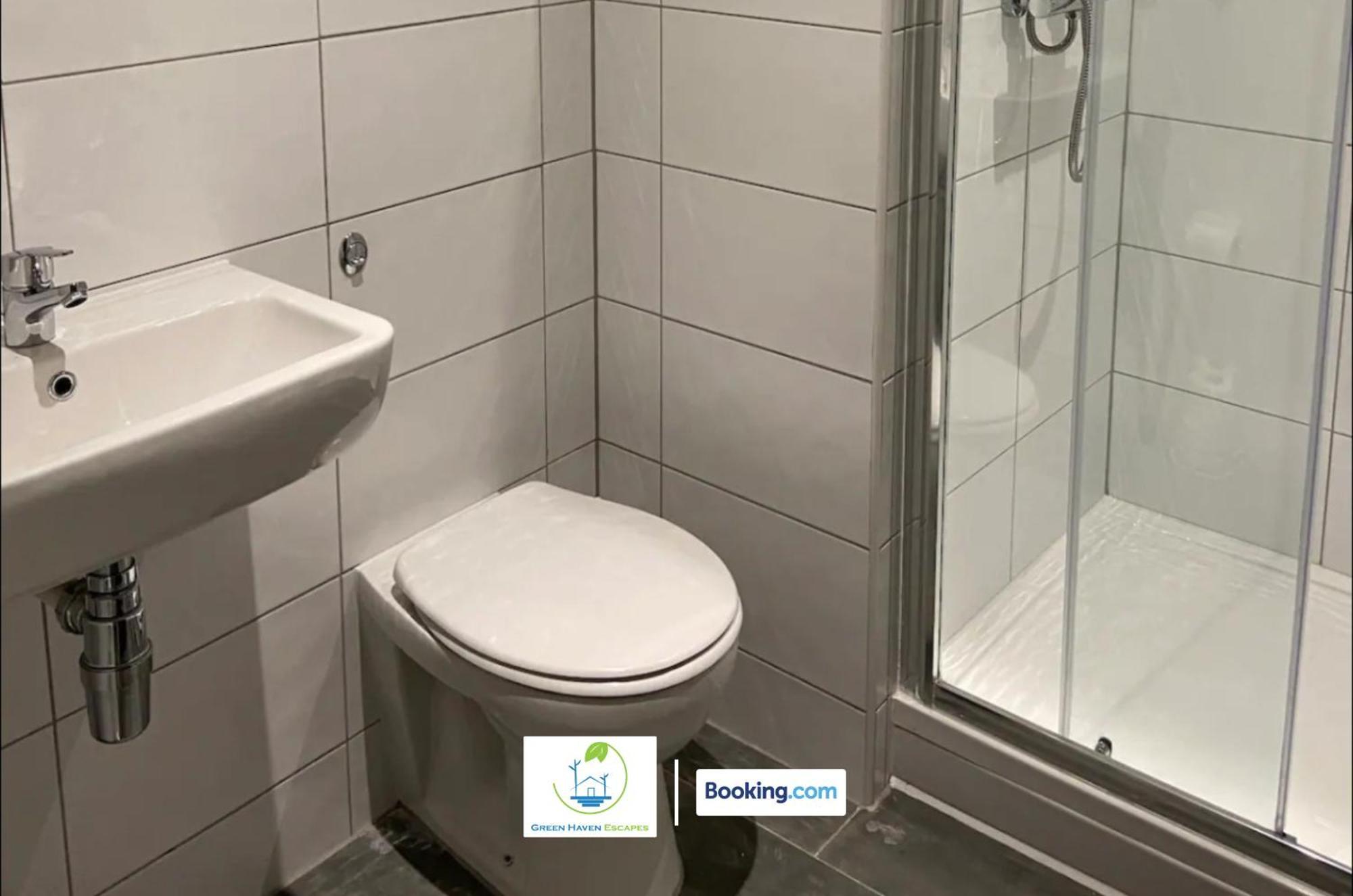Centrally Located Cosy 2 Bed Duplex City Apartment By Green Haven Escapes In Bradford Bradford  Exteriör bild